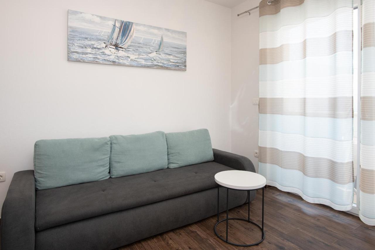 Luxury Apartment Lukas Vodice Bagian luar foto