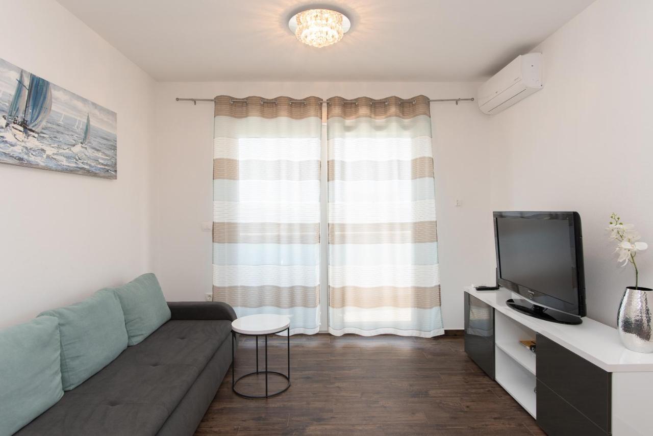 Luxury Apartment Lukas Vodice Bagian luar foto